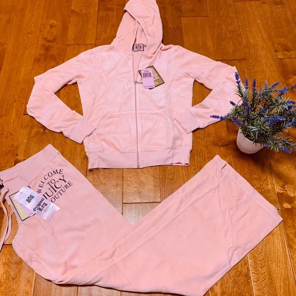 Juicy Couture Y2K vintage velour hoodie & pant - Picture 2 of 9